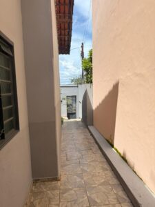 Entrada lateral para cozinha